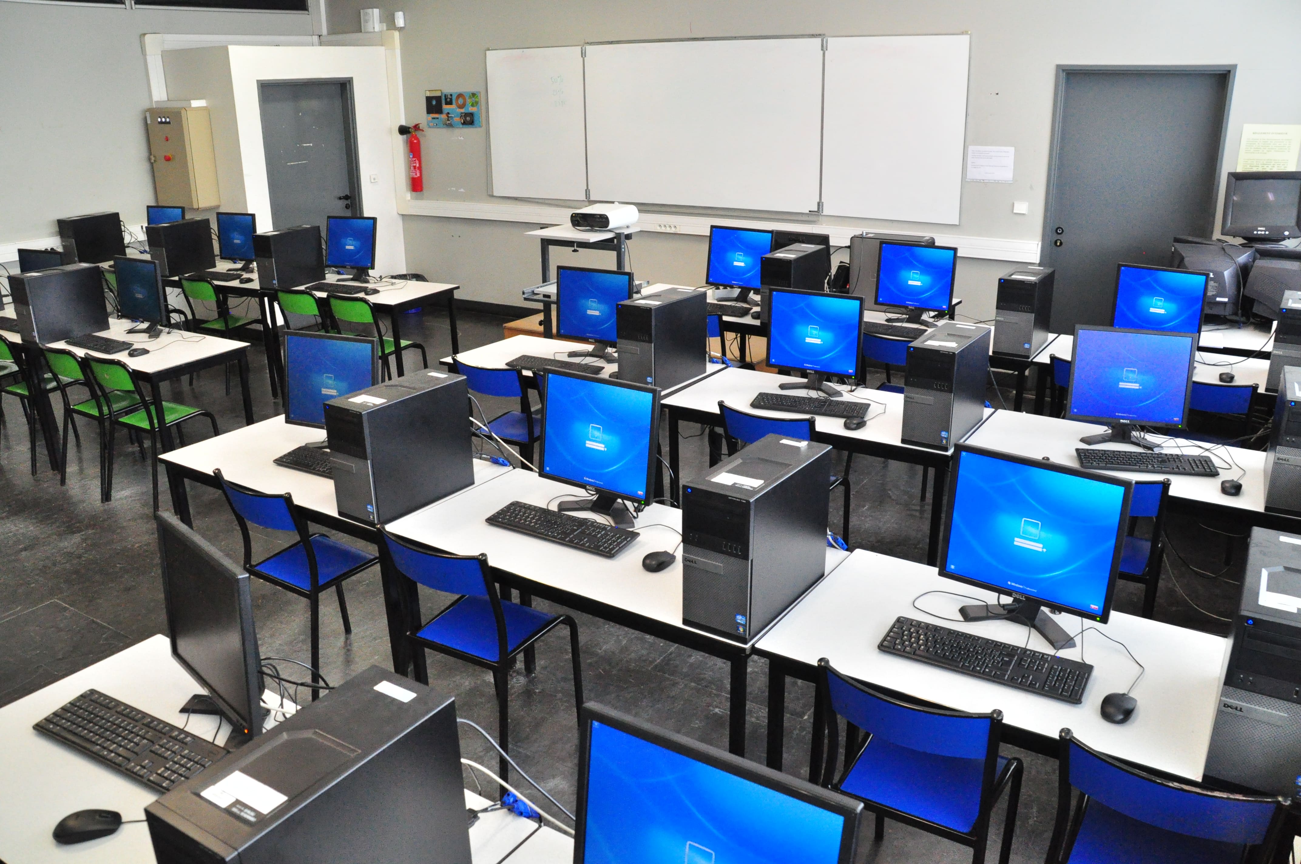 MATÉRIEL INFORMATIQUE